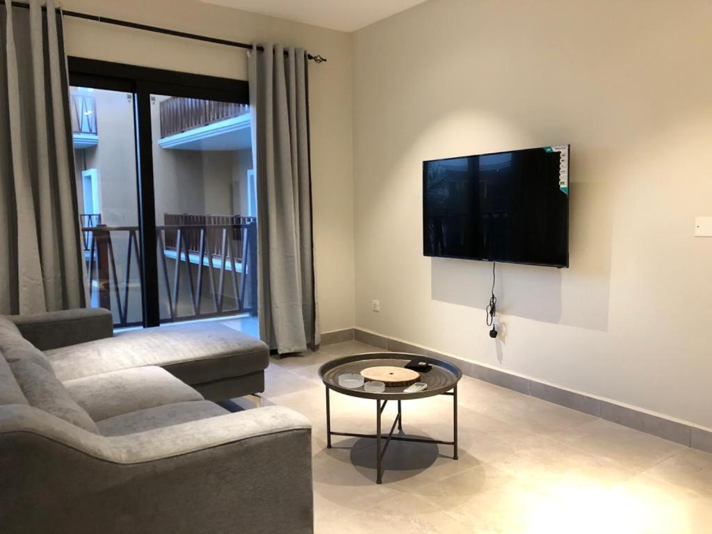 Forest View Apartments โคโลลิ ภายนอก รูปภาพ